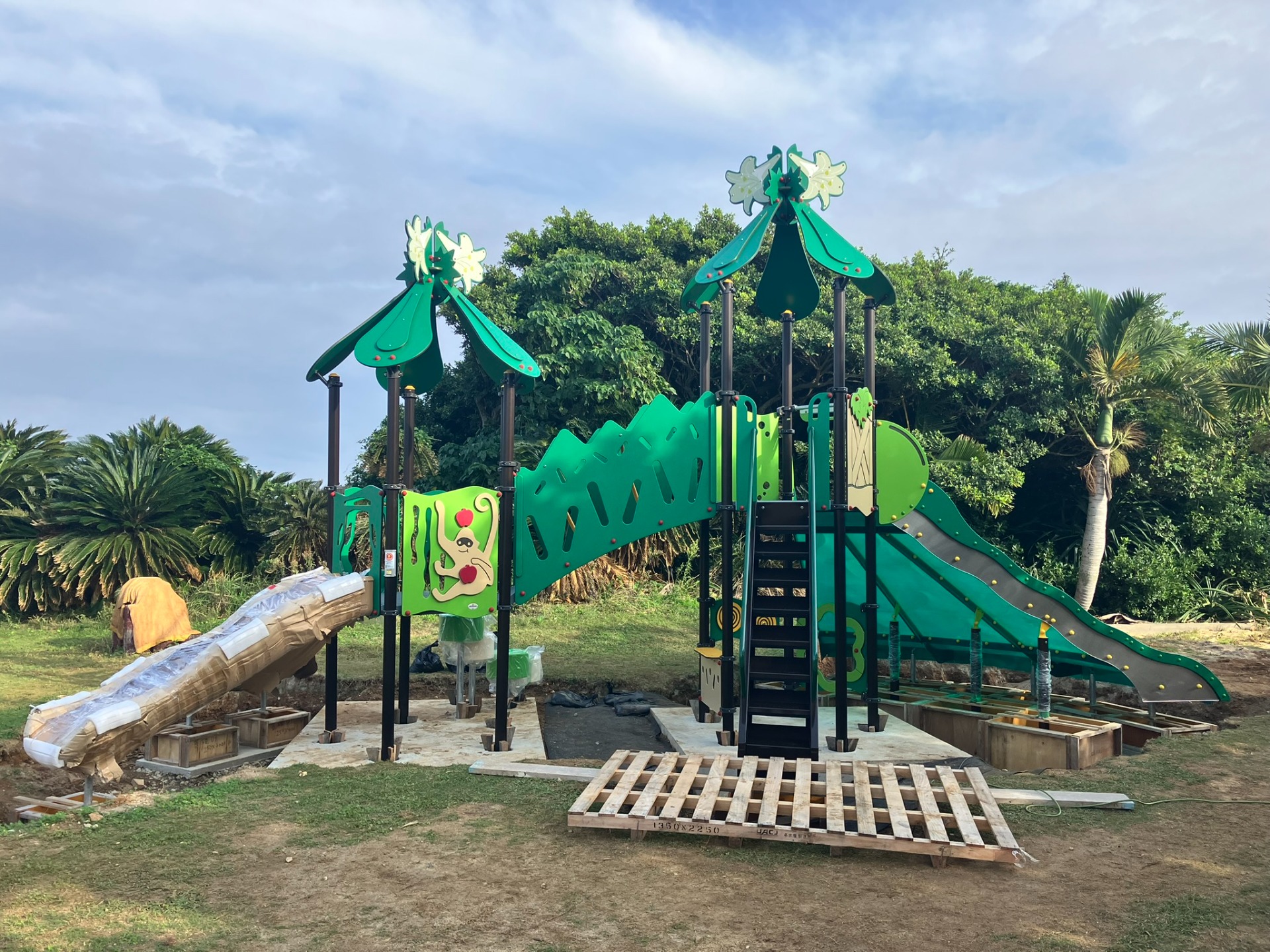 和泊町笠石海浜公園